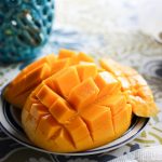 Tips mengupas mangga